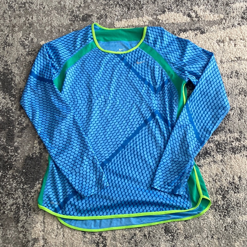 Nike Women’s Blue Long-Sleeve Athletic Top